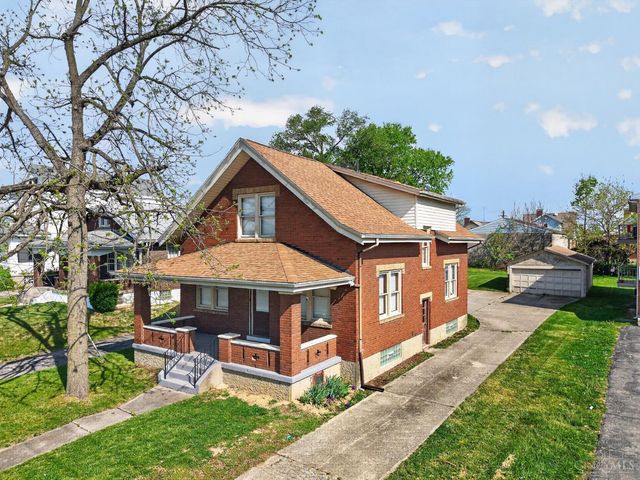1586 W Galbraith Road, North College Hill, OH 45231