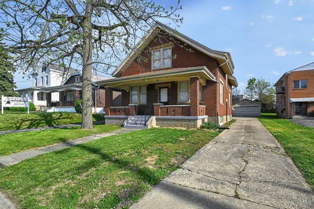 1586 W Galbraith Road, North College Hill, OH 45231