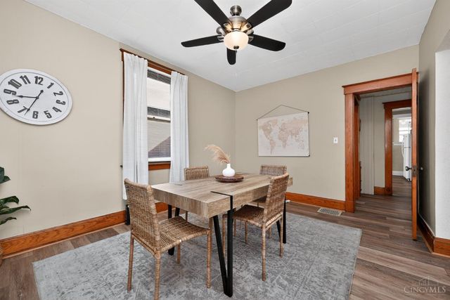 1586 W Galbraith Road, North College Hill, OH 45231