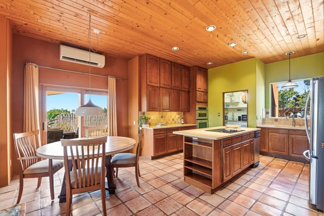 40 Camino Dimitrio, Santa Fe, NM 87508