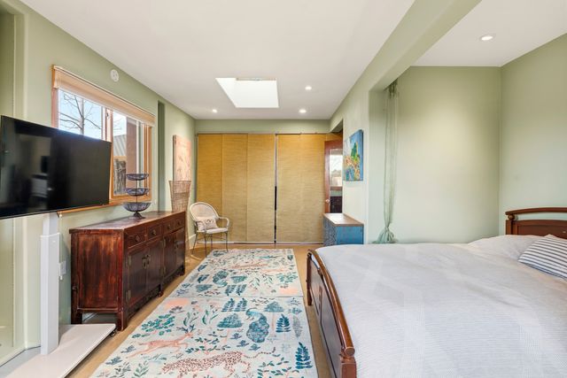 40 Camino Dimitrio, Santa Fe, NM 87508