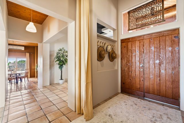 40 Camino Dimitrio, Santa Fe, NM 87508