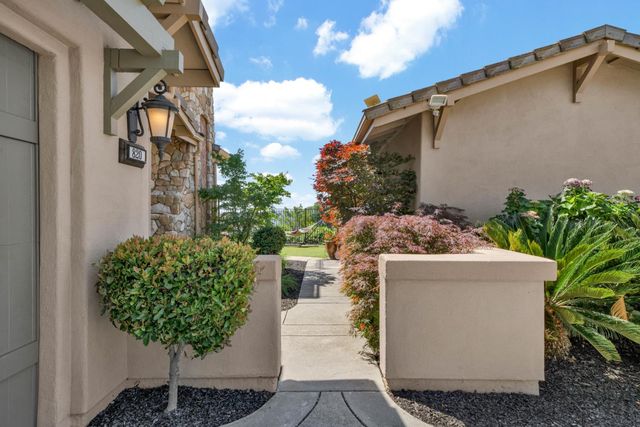 820 Dana Ct, Auburn, CA 95603