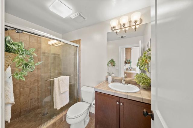 820 Dana Ct, Auburn, CA 95603