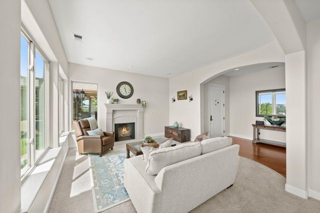 820 Dana Ct, Auburn, CA 95603
