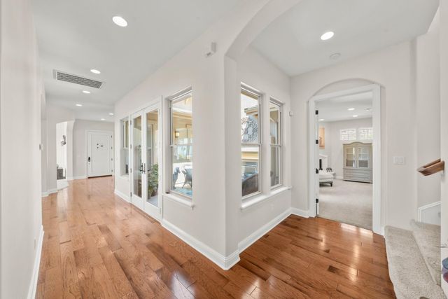 820 Dana Ct, Auburn, CA 95603