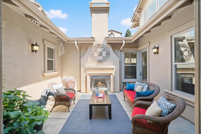 820 Dana Ct, Auburn, CA 95603