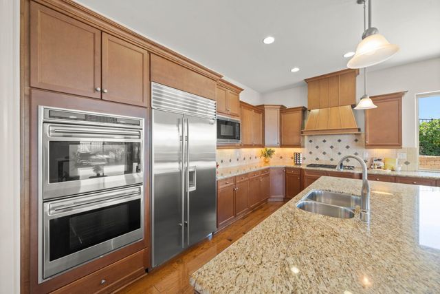 820 Dana Ct, Auburn, CA 95603