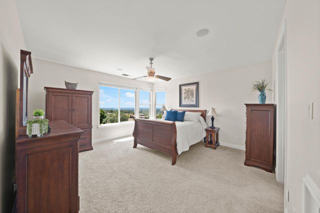 820 Dana Ct, Auburn, CA 95603