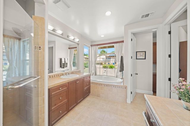820 Dana Ct, Auburn, CA 95603