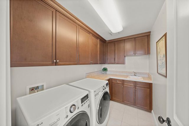 820 Dana Ct, Auburn, CA 95603