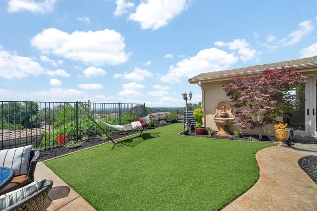 820 Dana Ct, Auburn, CA 95603