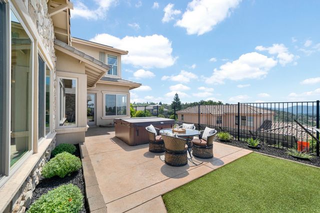 820 Dana Ct, Auburn, CA 95603