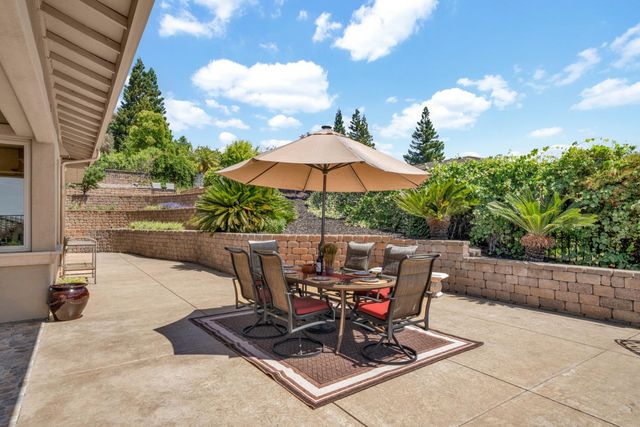 820 Dana Ct, Auburn, CA 95603