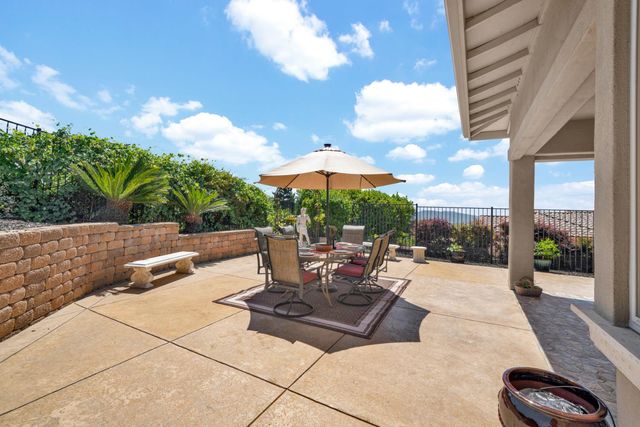 820 Dana Ct, Auburn, CA 95603