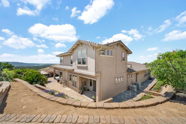 820 Dana Ct, Auburn, CA 95603
