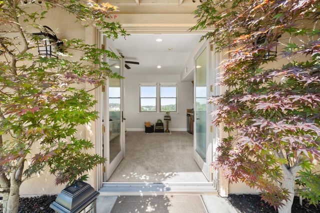 820 Dana Ct, Auburn, CA 95603