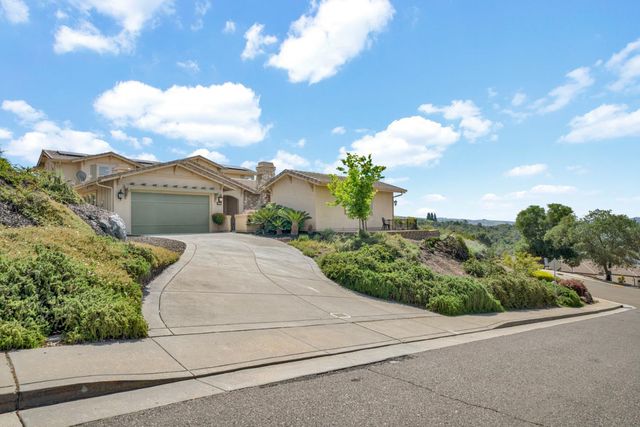 820 Dana Ct, Auburn, CA 95603