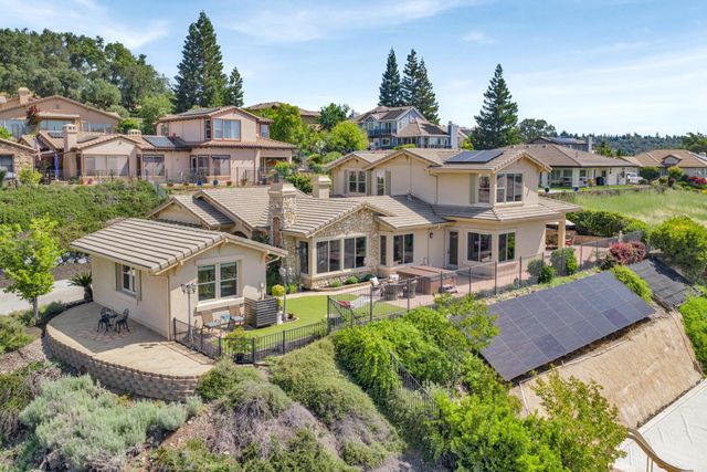 820 Dana Ct, Auburn, CA 95603