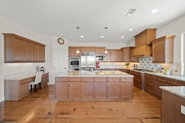 820 Dana Ct, Auburn, CA 95603