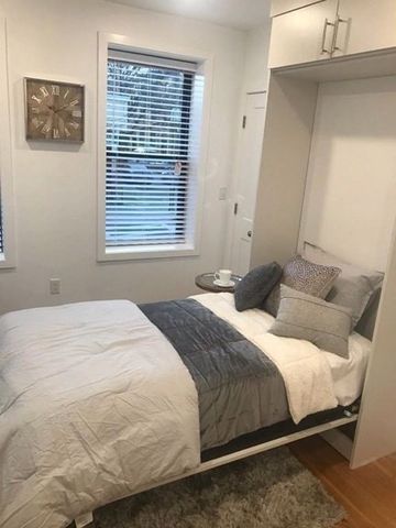 16 Fifth 3, Chelsea, MA 02150