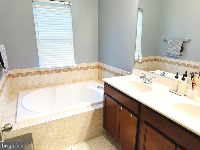 12615 HORSESHOE BEND CIR, Clarksburg, MD 20871