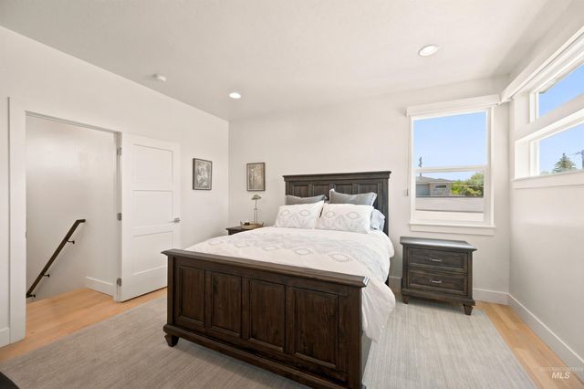 1520 E Jade Creek St, Eagle, ID 83616