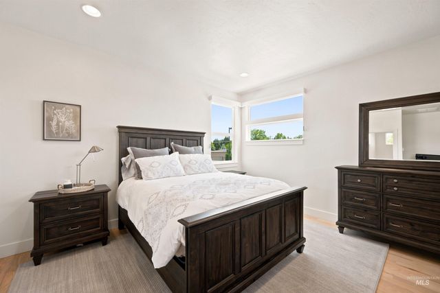 1520 E Jade Creek St, Eagle, ID 83616
