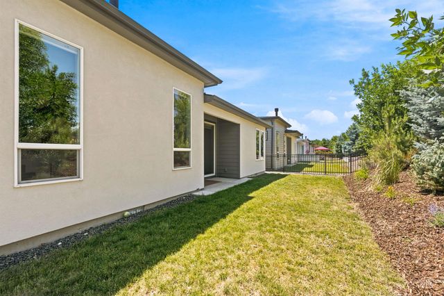 1520 E Jade Creek St, Eagle, ID 83616