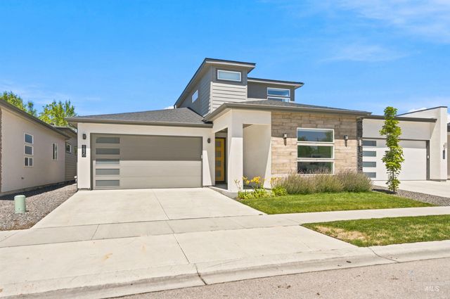 1520 E Jade Creek St, Eagle, ID 83616