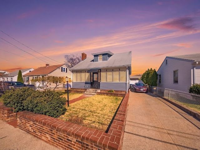 113 Woodside Avenue, Pawtucket, RI 02861