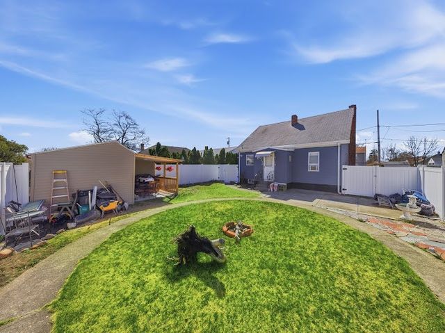 113 Woodside Avenue, Pawtucket, RI 02861