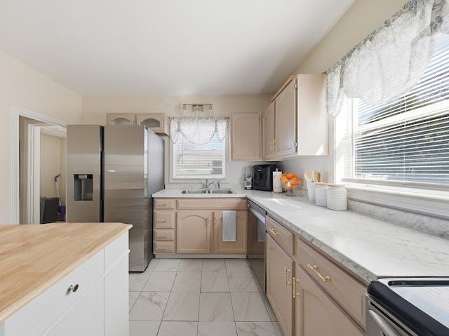 113 Woodside Avenue, Pawtucket, RI 02861