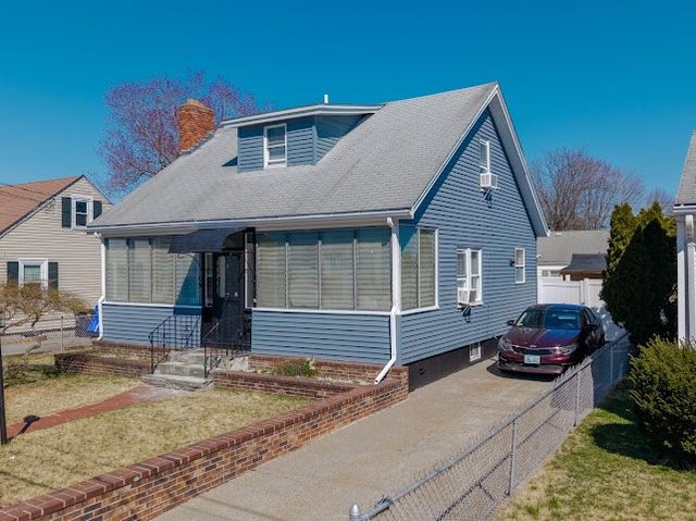 113 Woodside Avenue, Pawtucket, RI 02861