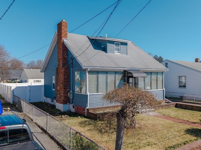 113 Woodside Avenue, Pawtucket, RI 02861