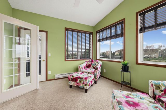 2061 Winterberry Lane, Shakopee, MN 55379
