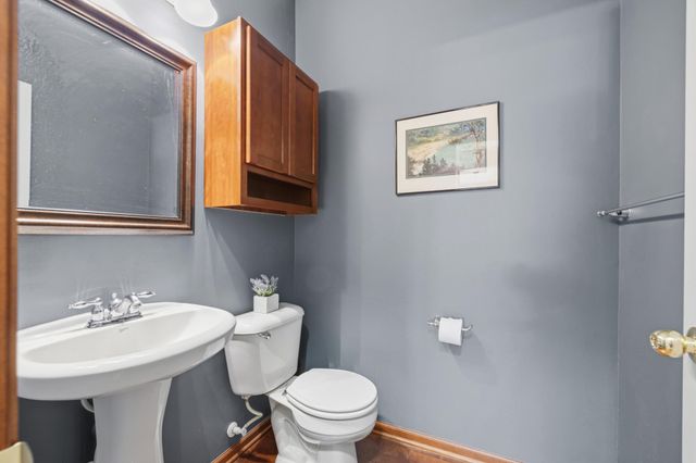 2061 Winterberry Lane, Shakopee, MN 55379