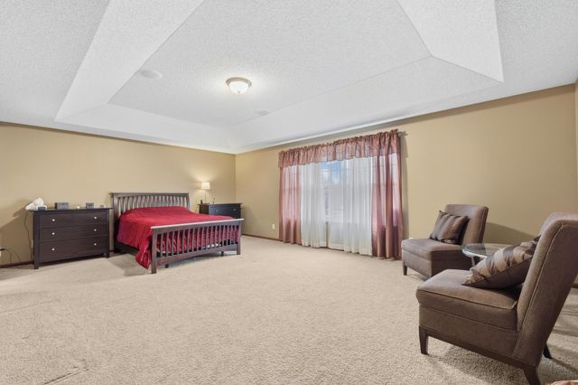 2061 Winterberry Lane, Shakopee, MN 55379