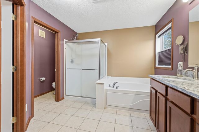 2061 Winterberry Lane, Shakopee, MN 55379