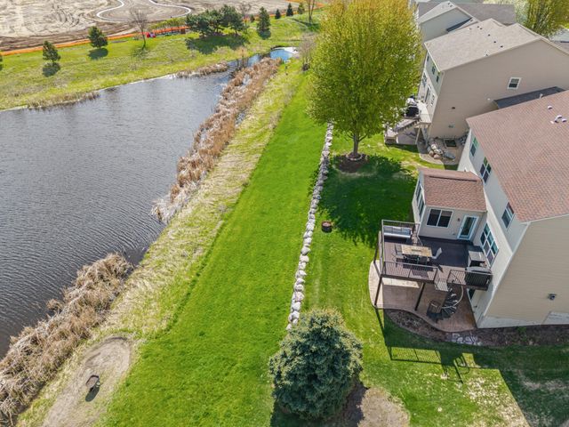 2061 Winterberry Lane, Shakopee, MN 55379
