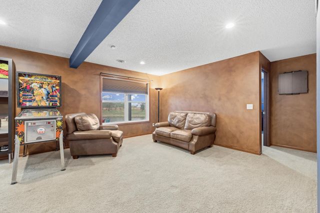2061 Winterberry Lane, Shakopee, MN 55379