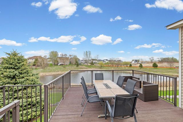 2061 Winterberry Lane, Shakopee, MN 55379