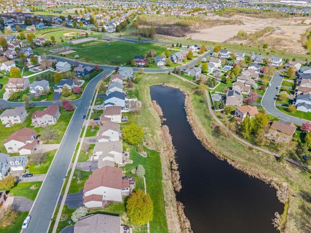 2061 Winterberry Lane, Shakopee, MN 55379