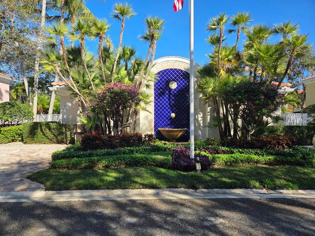 58 Tall Oaks Circle, Tequesta, FL 33469