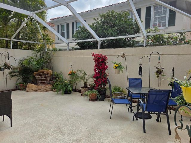 58 Tall Oaks Circle, Tequesta, FL 33469