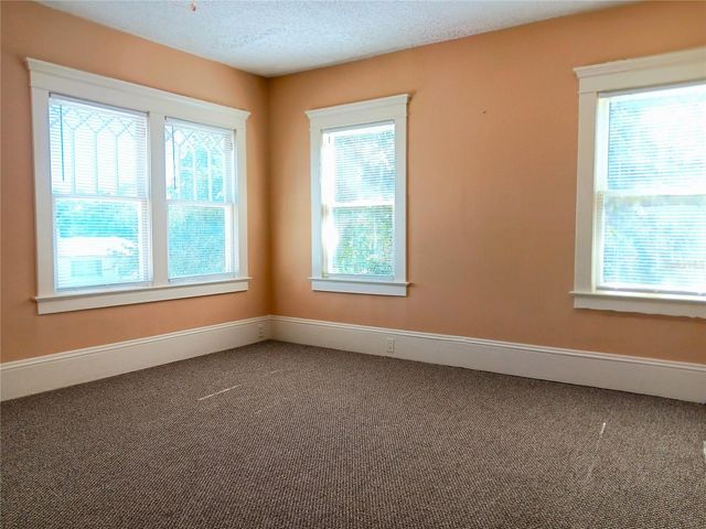 830 37TH AVENUE S, St Petersburg, FL 33705