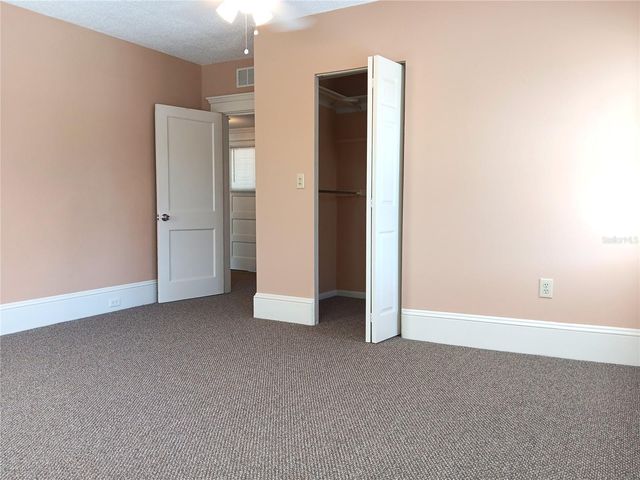 830 37TH AVENUE S, St Petersburg, FL 33705