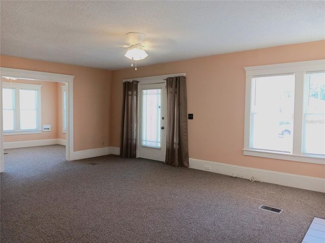 830 37TH AVENUE S, St Petersburg, FL 33705