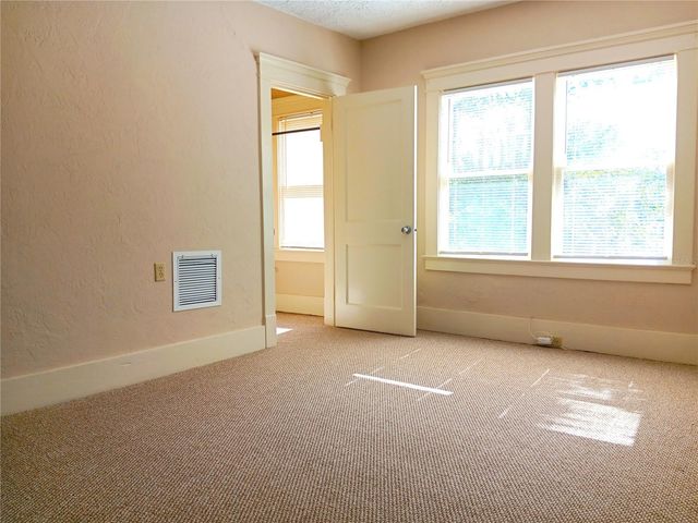 830 37TH AVENUE S, St Petersburg, FL 33705
