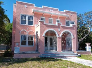 830 37TH AVENUE S, St Petersburg, FL 33705